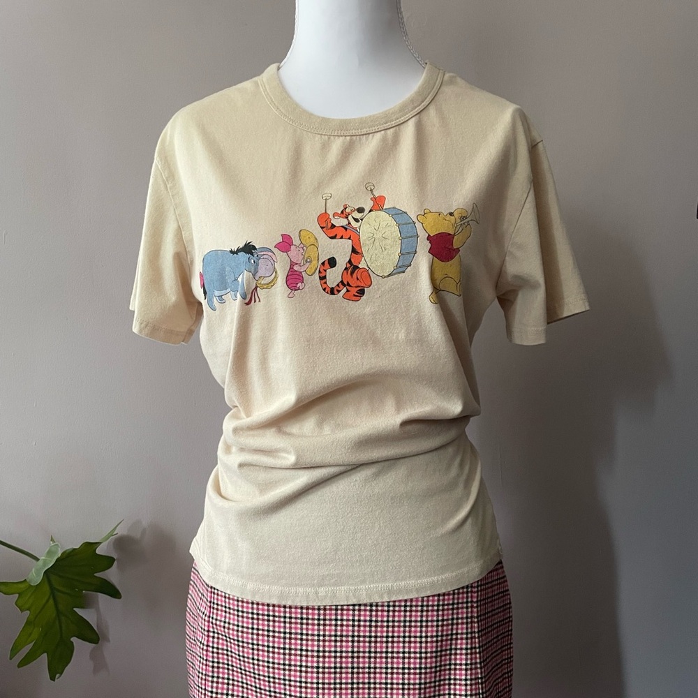 Disney Cream Winnie the Pooh Character Parade Tee